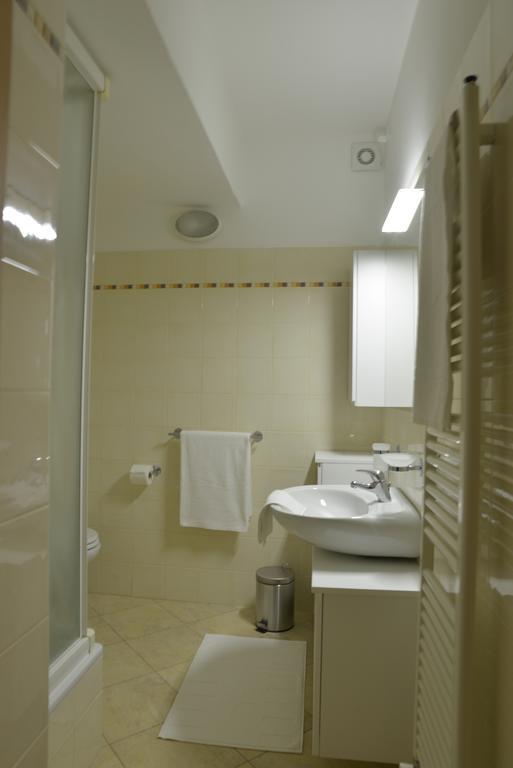 Apartament Residenza Cece' Lecco Pokój zdjęcie